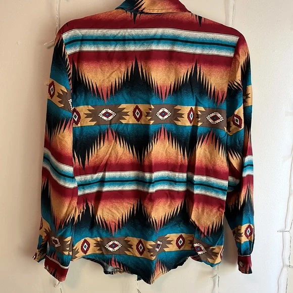 Western Aztec Blouse - Picture 5 of 5